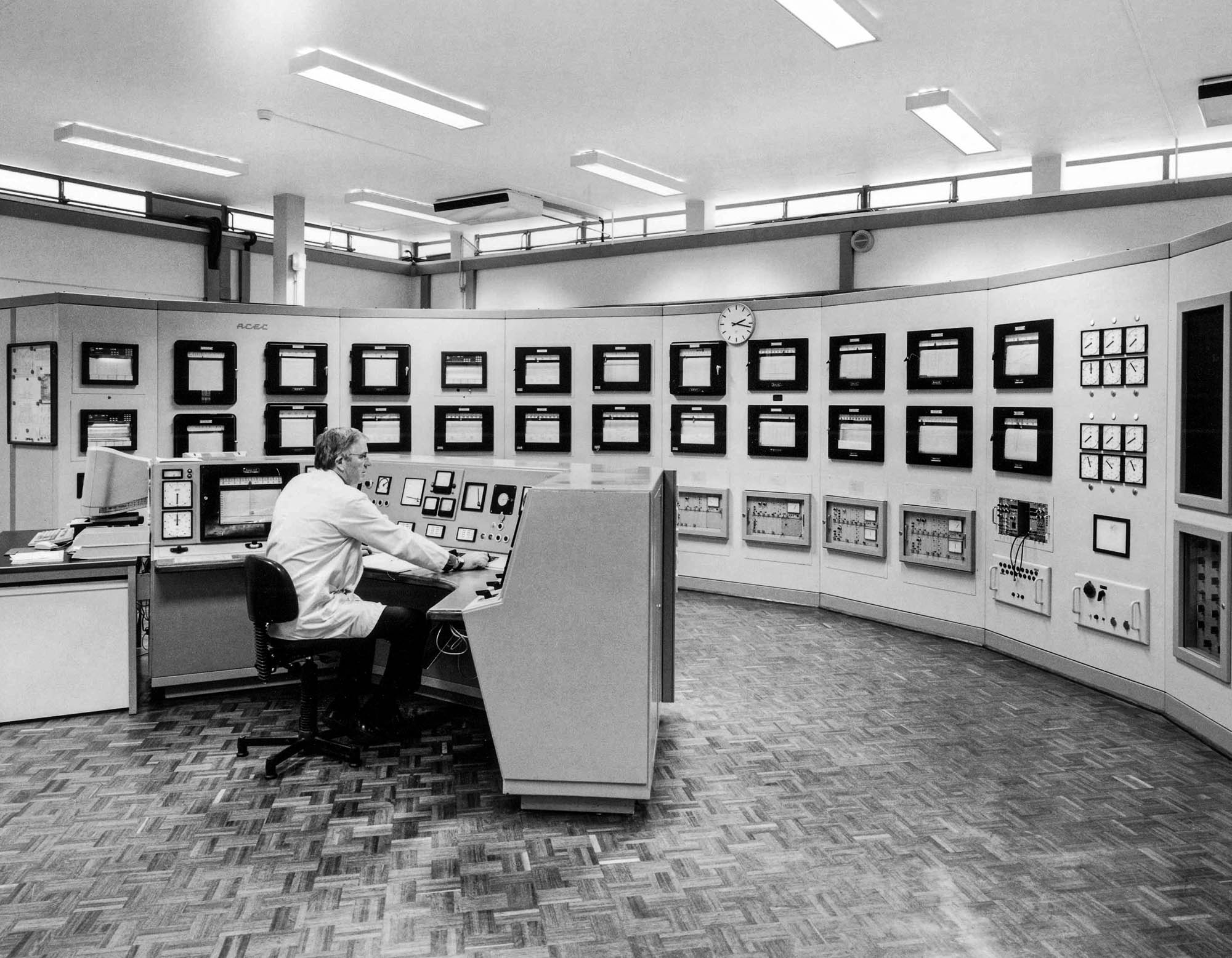 Bart-Deseyn-photographer-BR1-Belgian-Reactor-1 -9 Controle room at BR1 or Belgian Reactor 1, the first research reactor in Belgium. Photographed in 2005 to celebrate 50 years of service