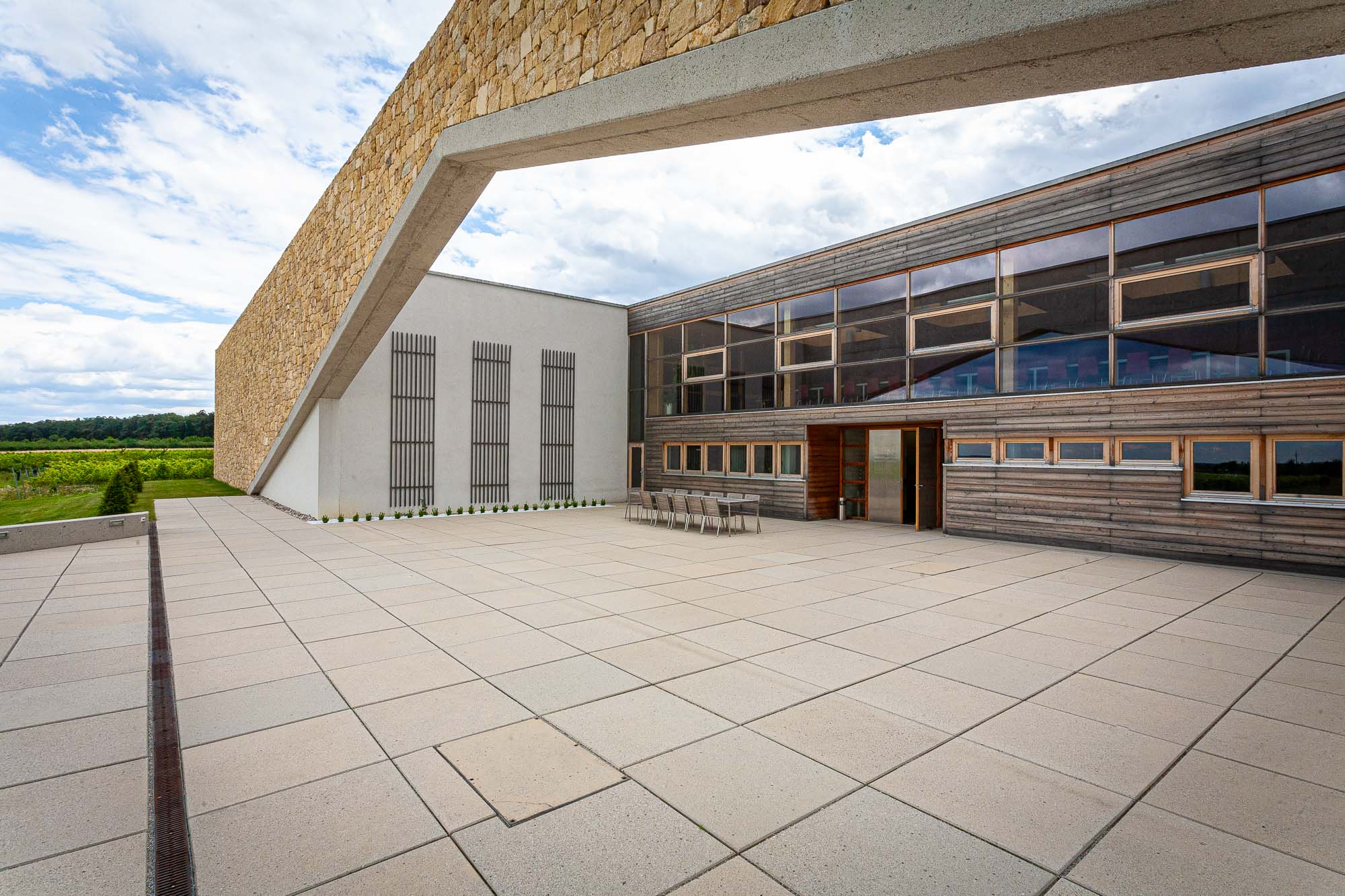 Bart-Deseyn-photographer-design-wineries-17 Austrian design wineries, Building of Eichenwald Wine