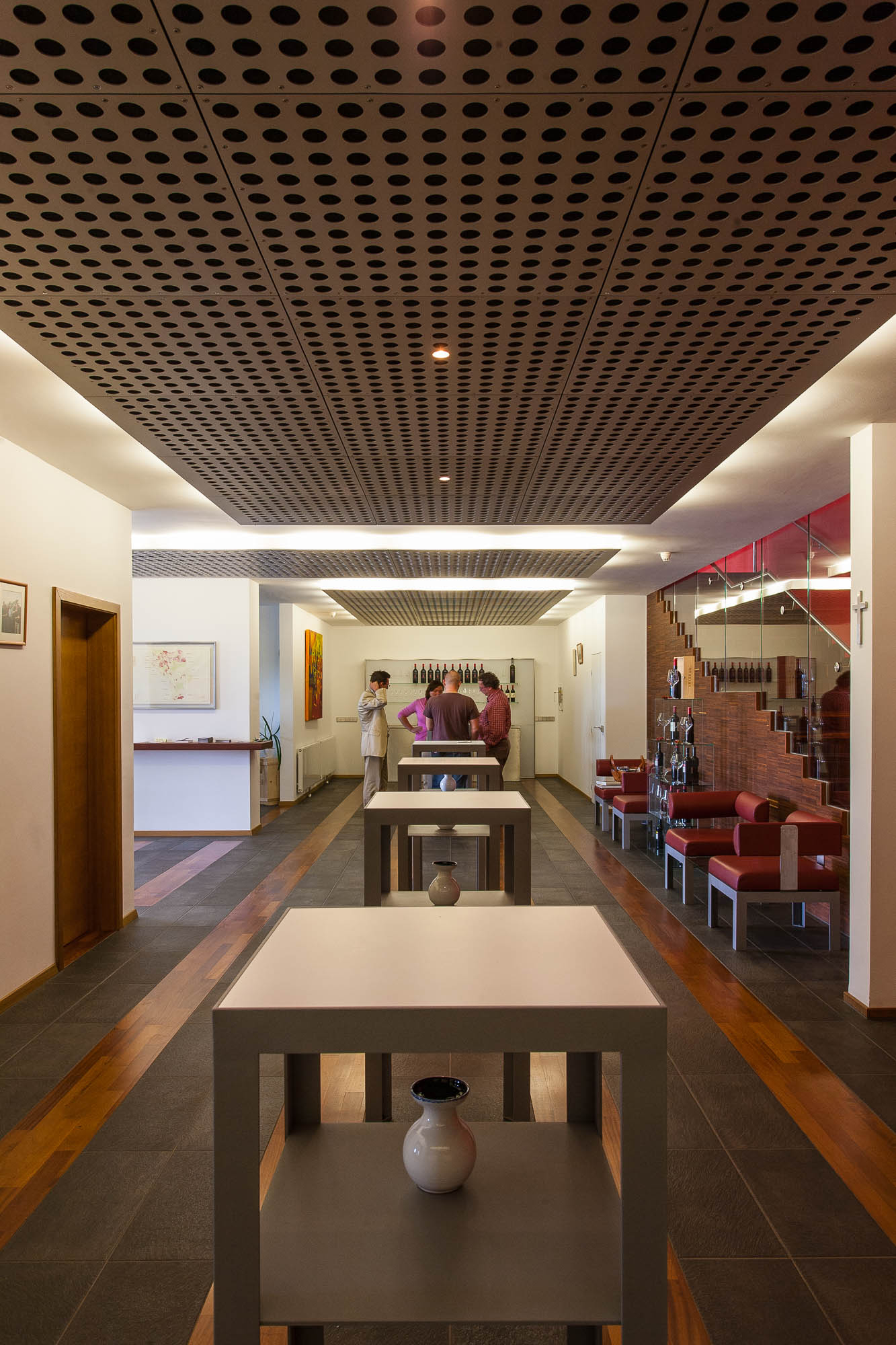 Bart-Deseyn-photographer-design-wineries-18 Austrian design wineries, tasting room at Eichenwald Wine